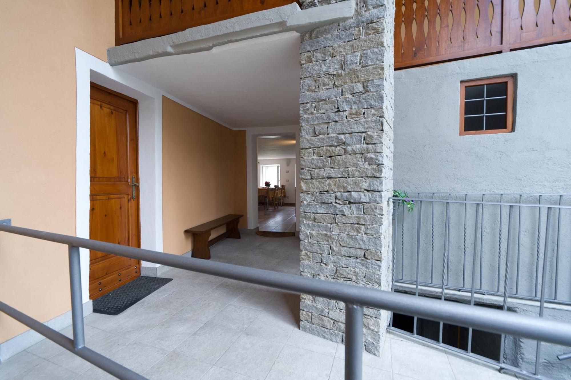 L'Intimita Apartment Aosta Exterior foto